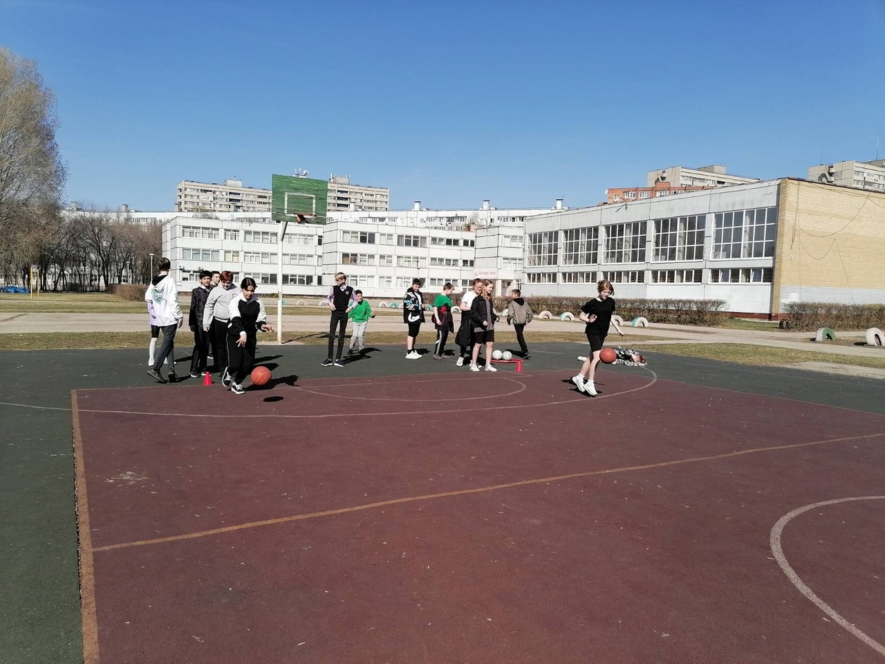 Спортивные эстафеты, посвящённые Дню космонавтики